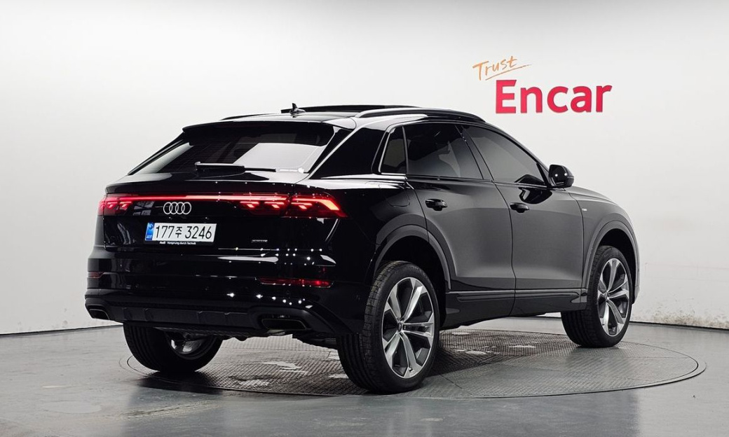Audi Q8 55 TFSI Quattro Premium, 2026