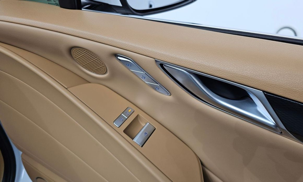 Genesis G80 Gasoline 2.5 Turbo AWD, 2025