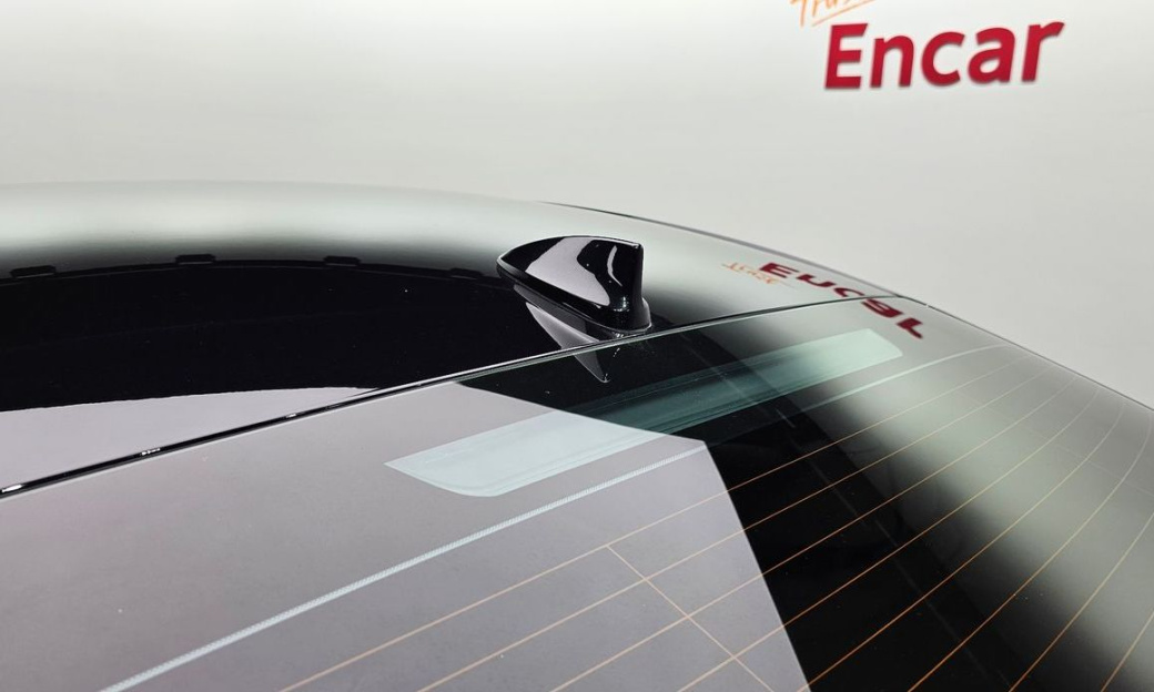 Genesis G80 Gasoline 2.5 Turbo AWD, 2025