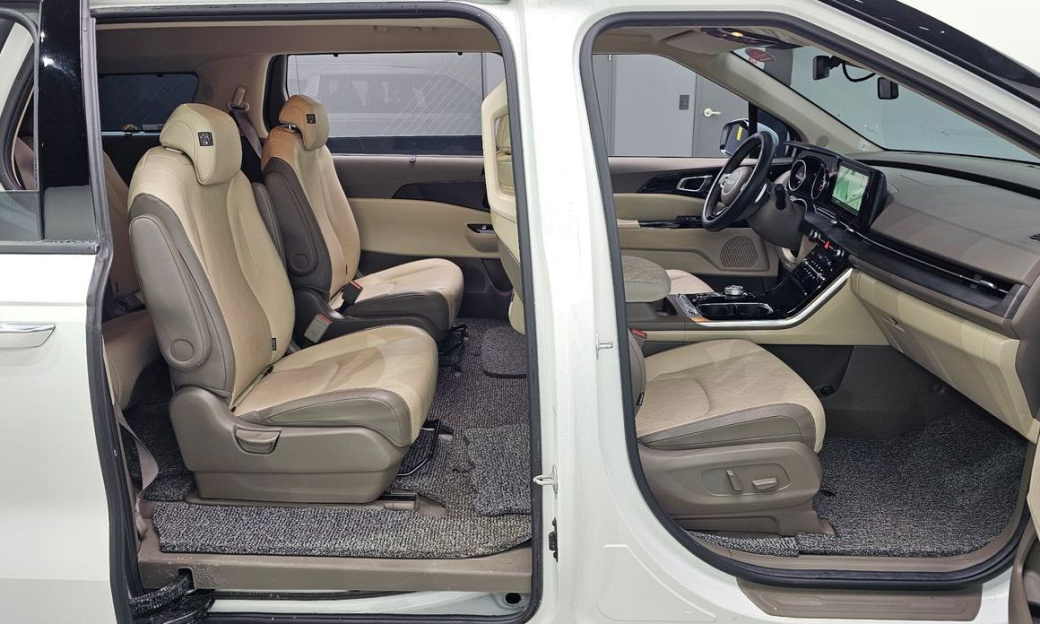 Kia Carnival 9-Seater Noblesse, 2023