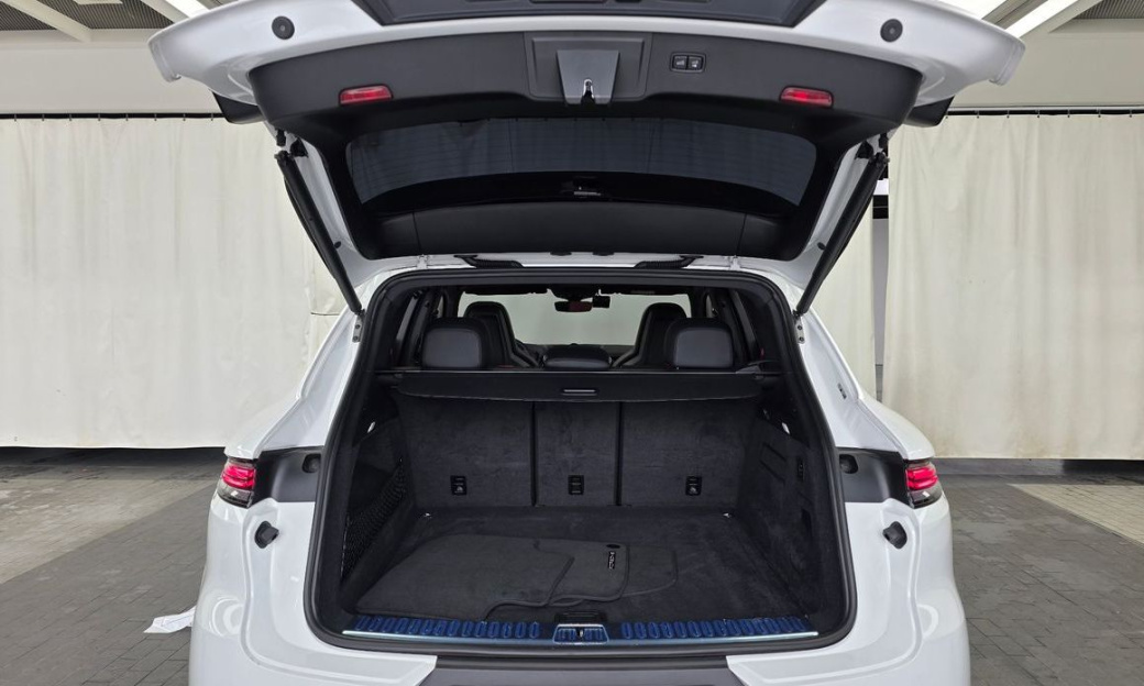 Porsche Cayenne 3.0, 2024
