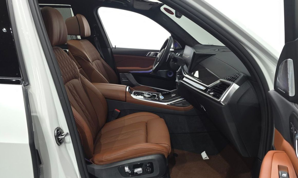 BMW X7 M60i xDrive M sport 6STR, 2025