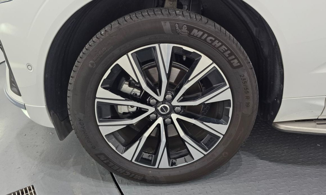 Volvo XC60 B5 Ultra Bright, 2025
