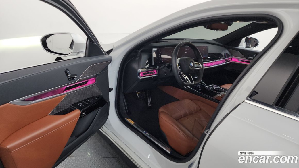 BMW 7-Series 740i xDrive M Sport, 2025