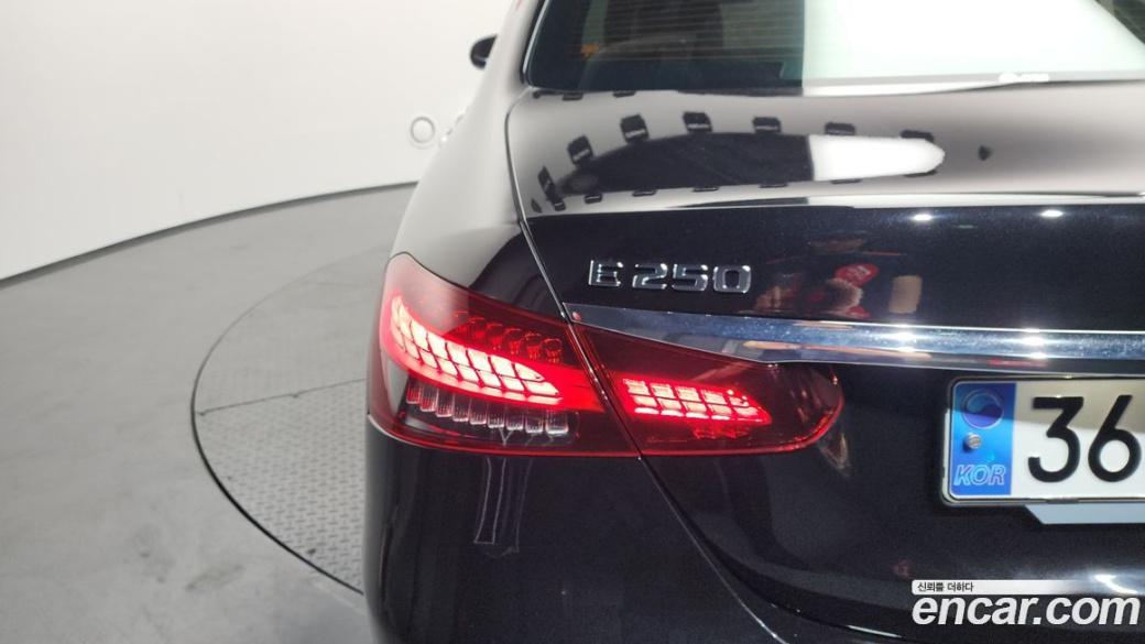 Mercedes-Benz E-Class E250 AMG Line, 2023