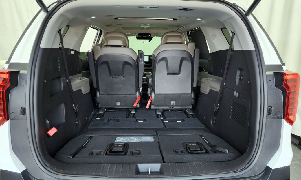 Kia Carnival 7-Seater Gravity, 2025