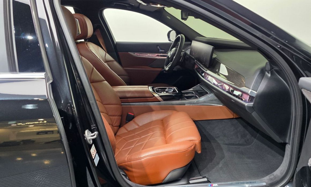BMW 7-Series 740i xDrive M Sport, 2024