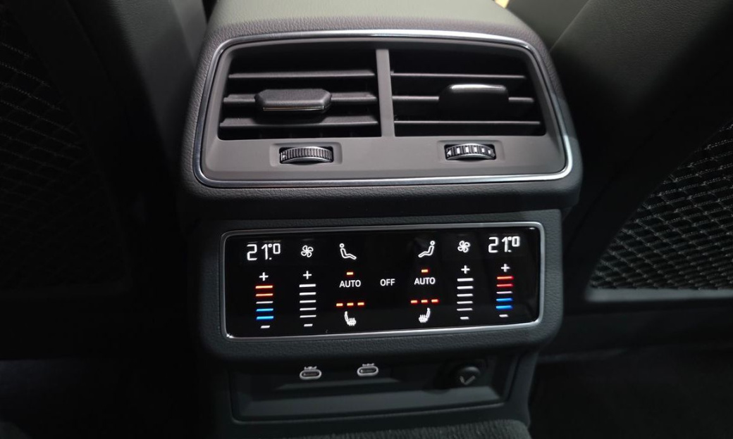 Audi A6 45 TFSI Quattro Premium, 2025