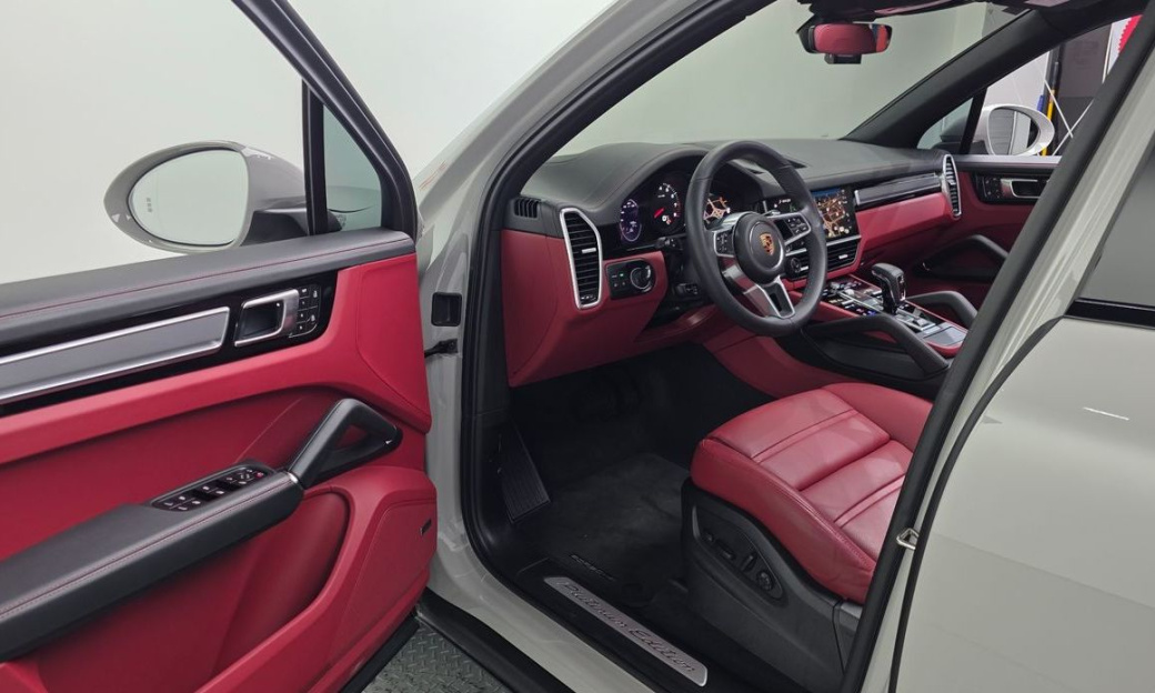 Porsche Cayenne 3.0 PLATINUM EDITION, 2023