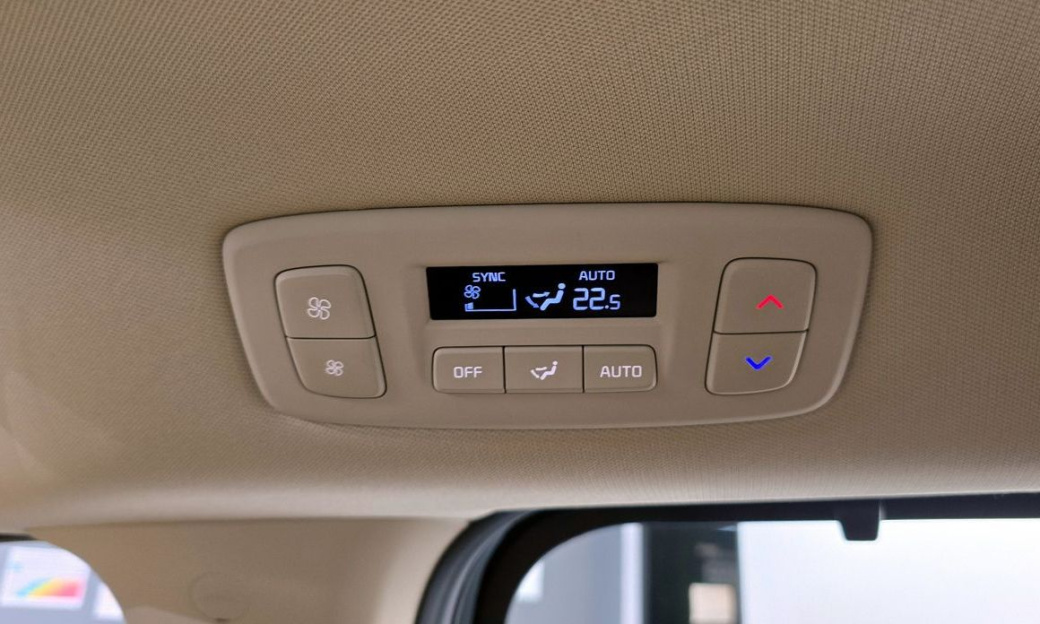 Kia Carnival 11-Seater Signature, 2023