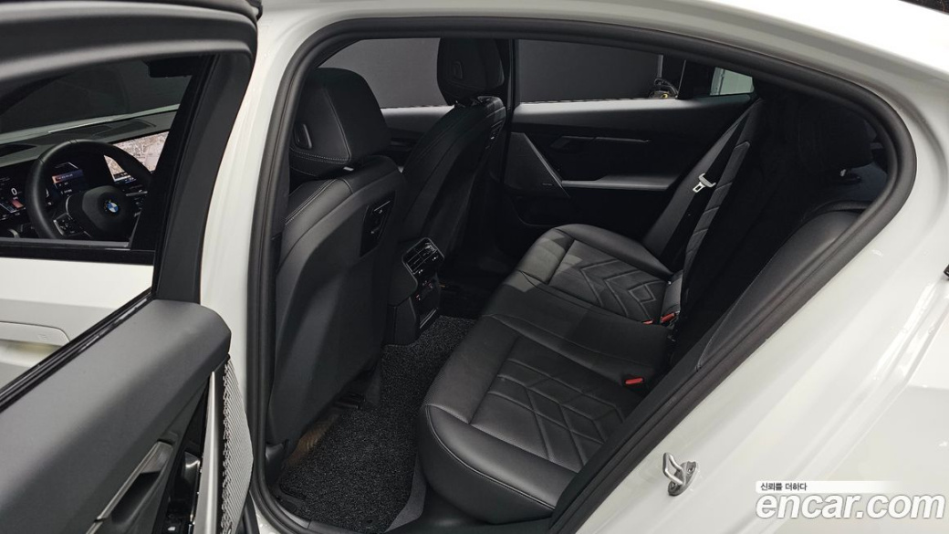 BMW 5-Series 520i M Sport, 2025