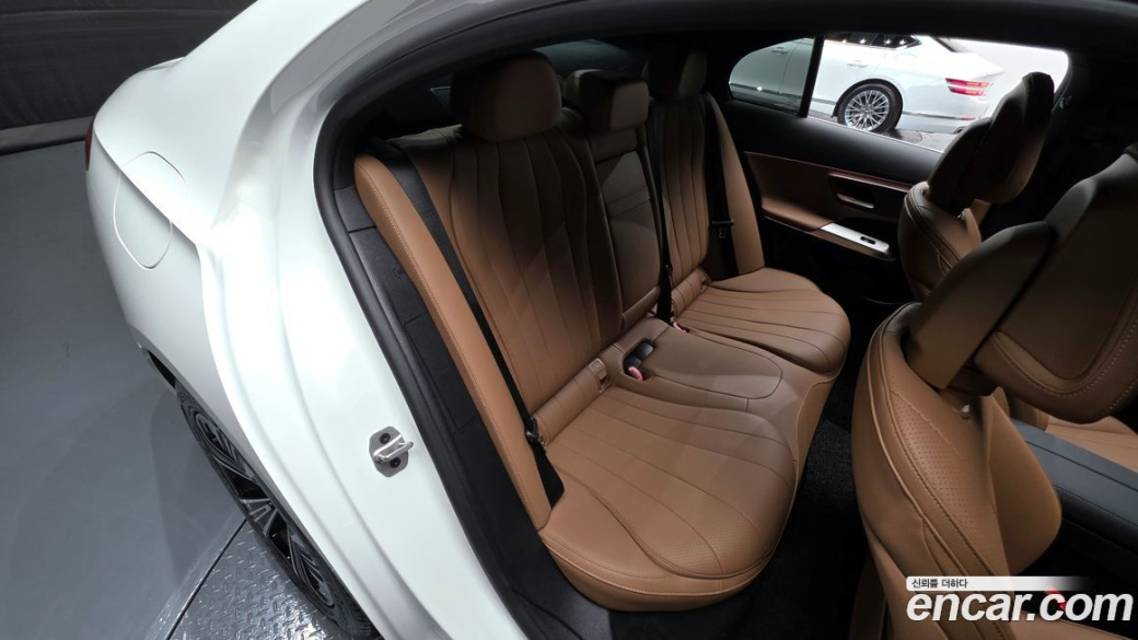 Mercedes-Benz E-Class E200 Avantgarde, 2024