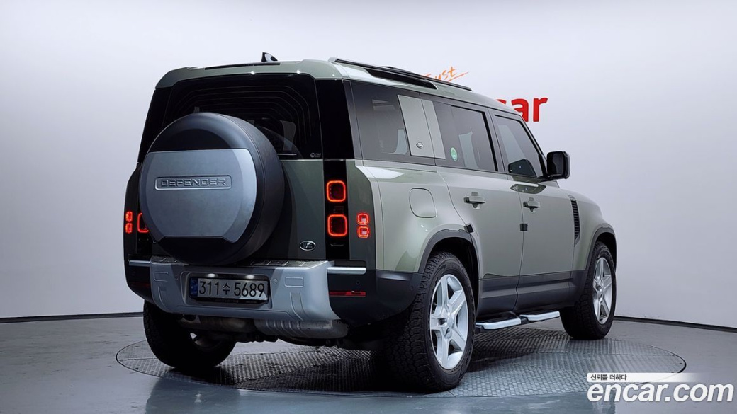 Land Rover Defender 110 D250 SE, 2023