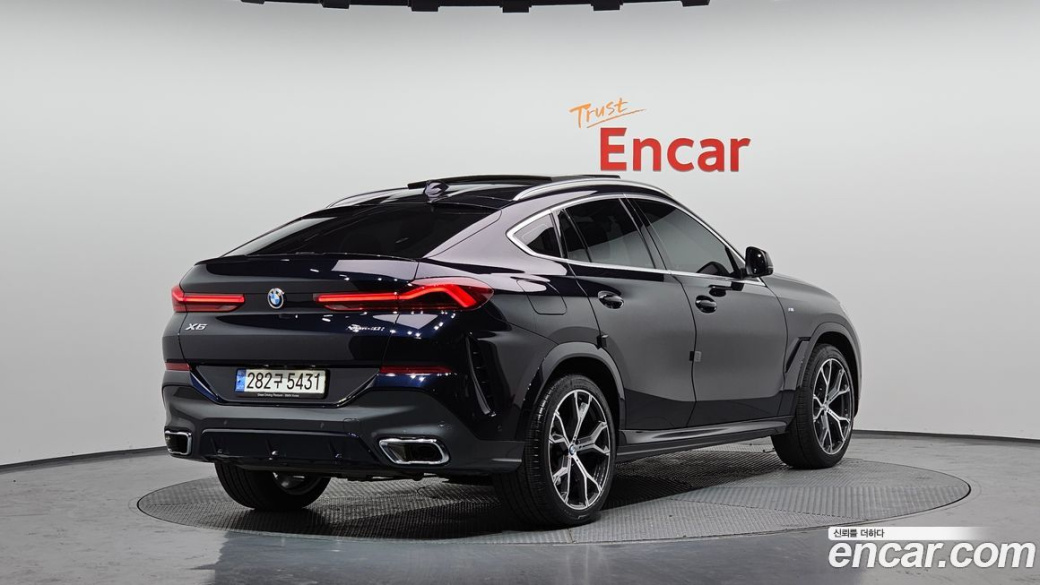 BMW X6 xDrive40i M Sport, 2023