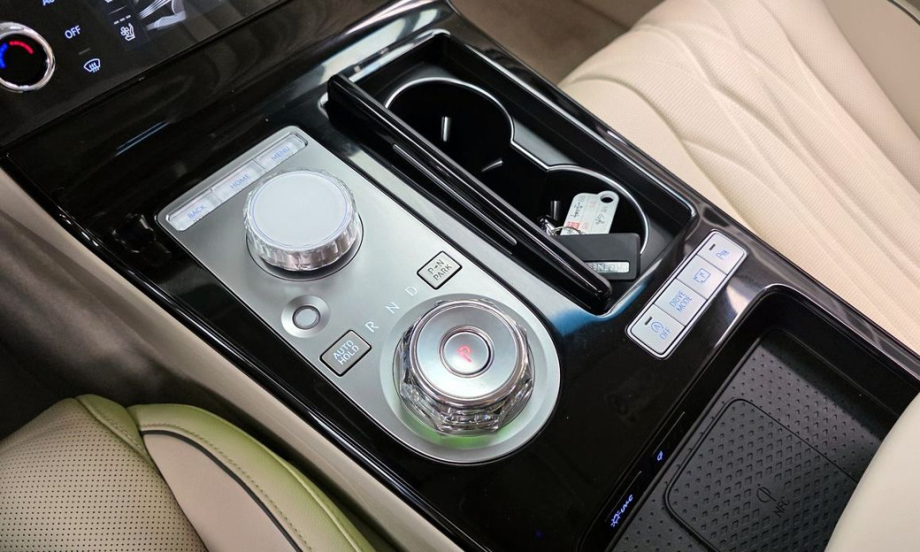 Genesis G80 Gasoline 2.5 Turbo AWD, 2025