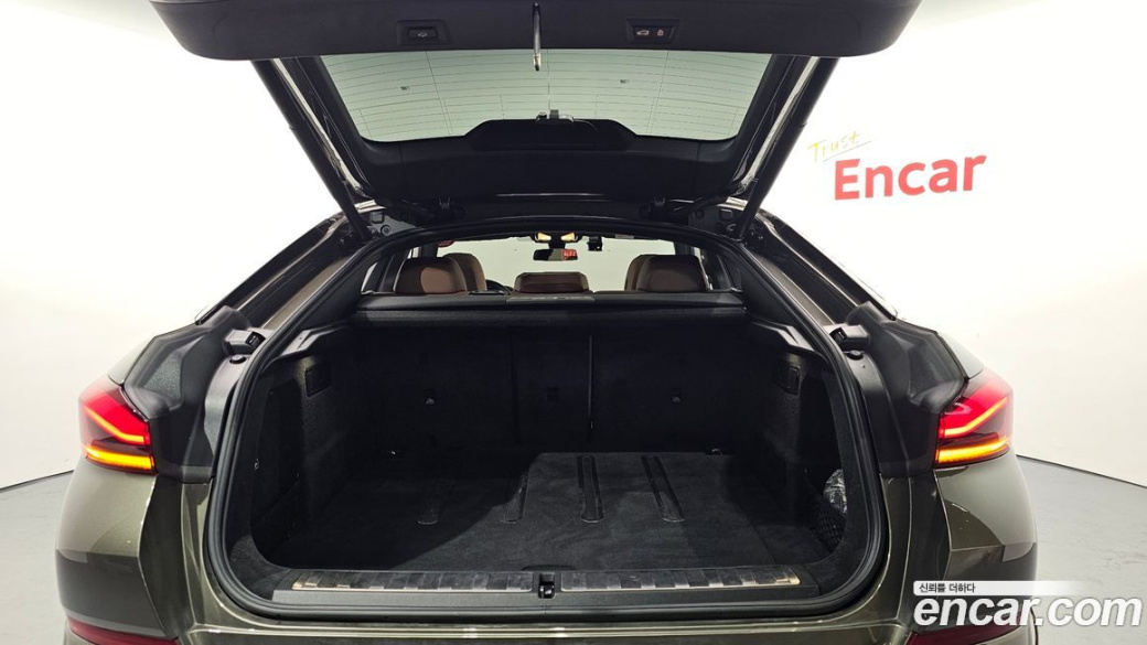 BMW X6 xDrive40i M Sport, 2022