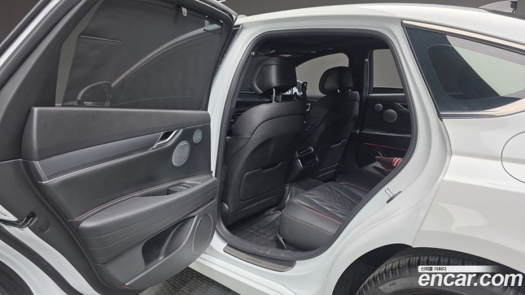 Genesis G80 Gasoline 2.5 Turbo AWD, 2025