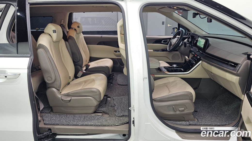 Kia Carnival 9-Seater Noblesse, 2023