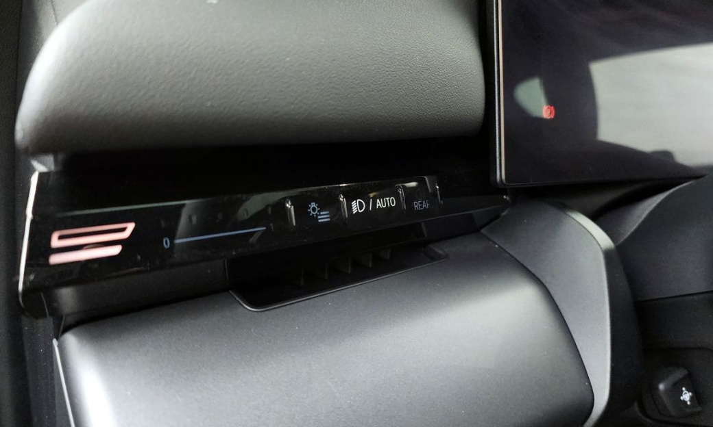 BMW 5-Series 520i, 2024