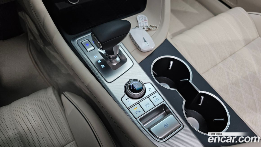 Genesis G70 Gasoline 2.5T 4WD, 2025