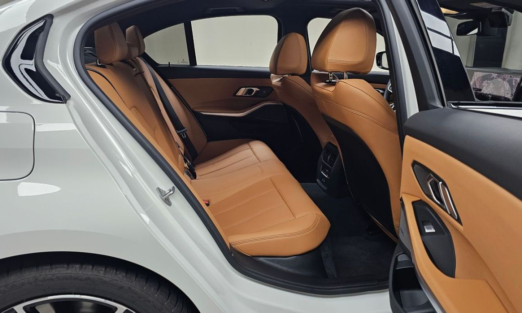 BMW 3-Series 320i M Sport, 2026