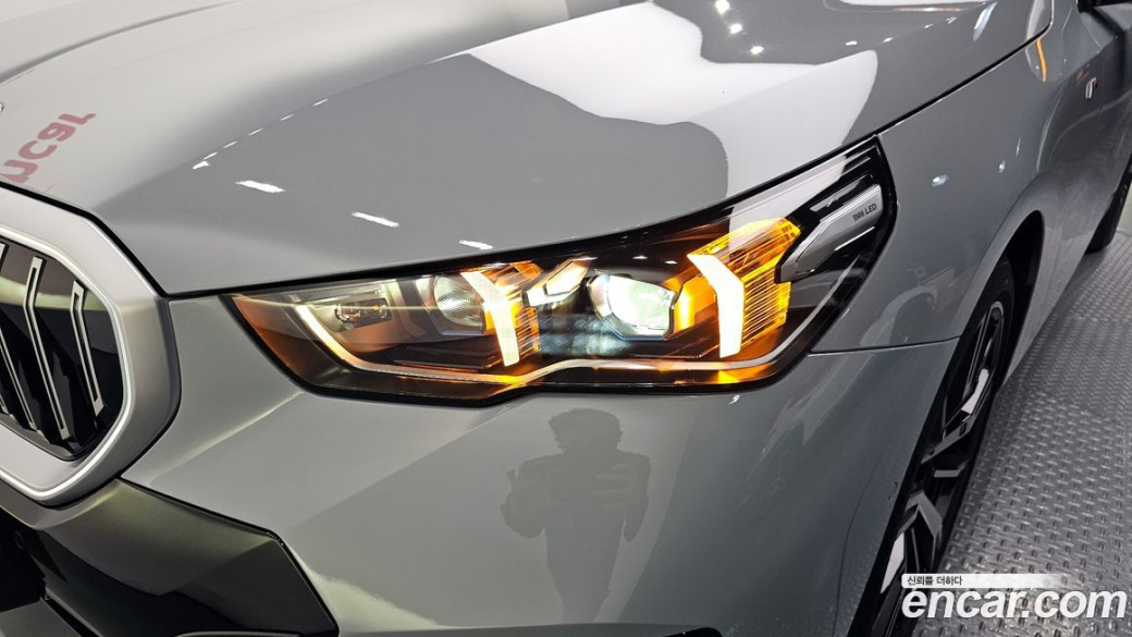 BMW 5-Series 530i xDrive M Sport, 2025