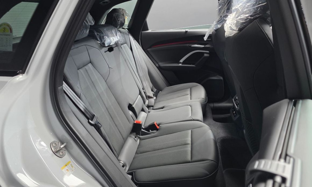 Audi Q5 40 TDI Quattro S Line Black Edition, 2025