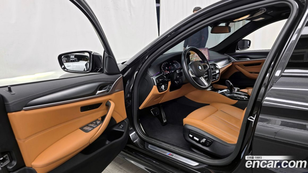 BMW 5-Series 520i M Sport, 2023