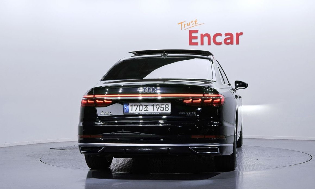 Audi A8 55 TFSI Quattro LWB, 2021