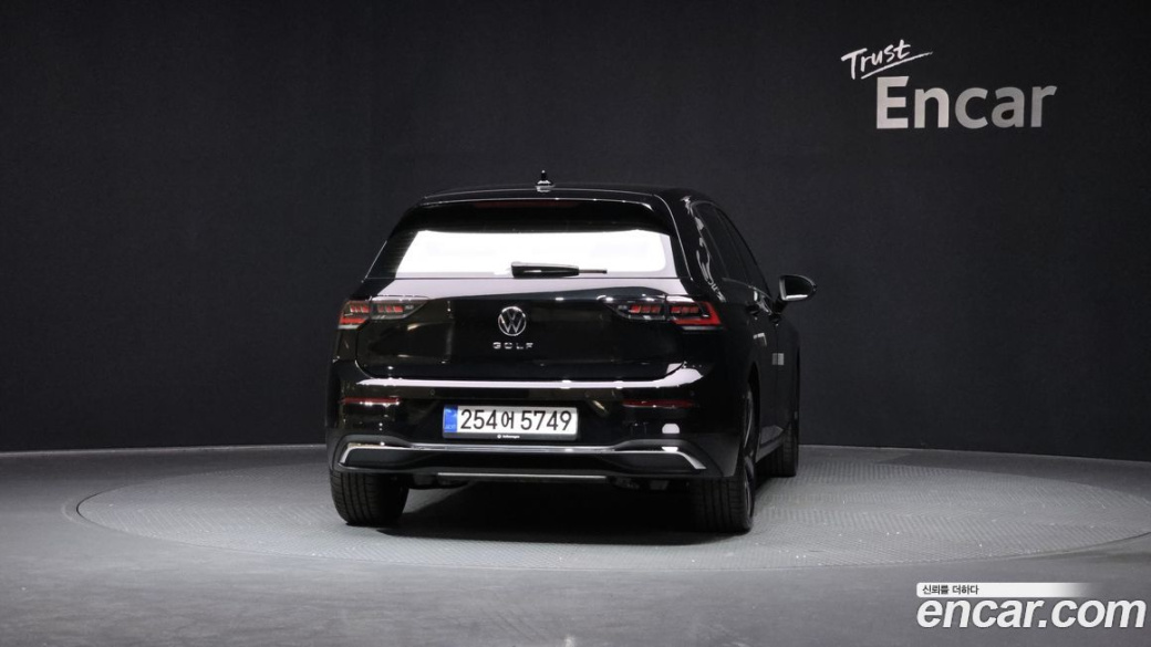 Volkswagen Golf 2.0 TDI Prestige, 2025