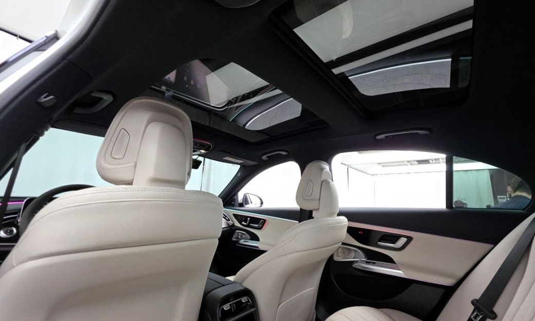 Mercedes-Benz E-Class E300 4MATIC AMG Line, 2026