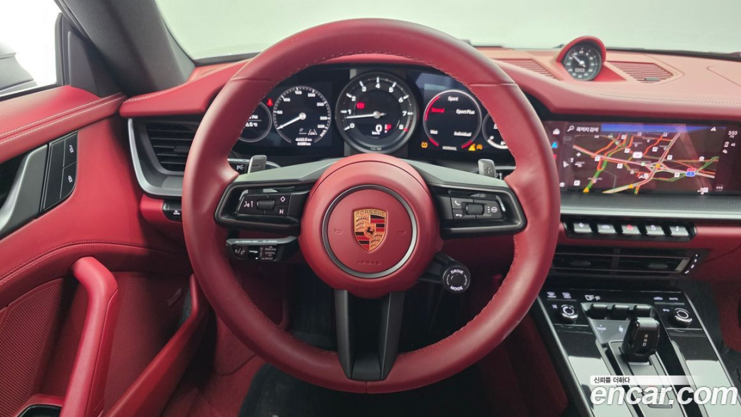 Porsche 911 Carrera, 2024