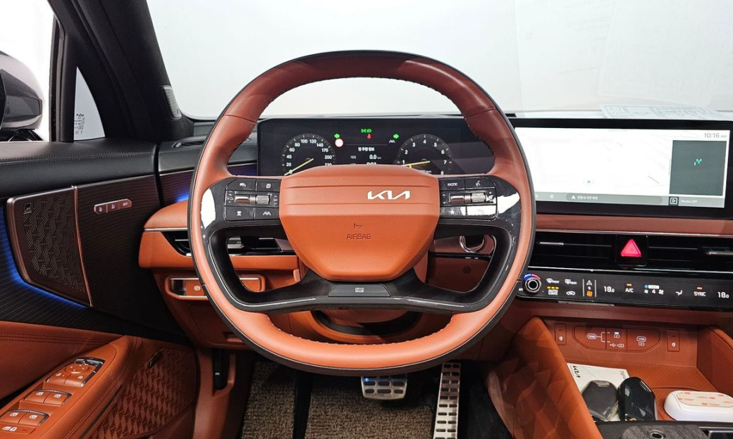 Kia K8 2.5 Gasoline 2WD, 2025