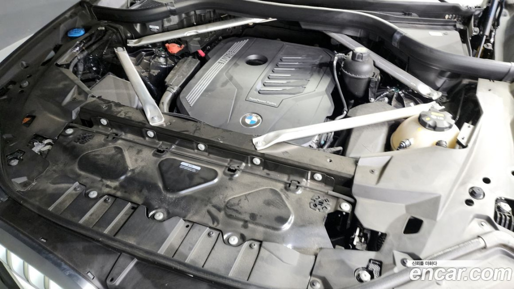 BMW X6 xDrive40i M Sport, 2023