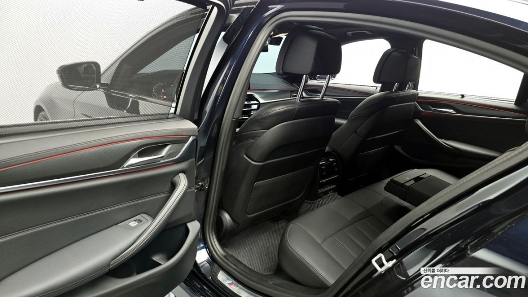 BMW 5-Series 520i M Sport, 2023