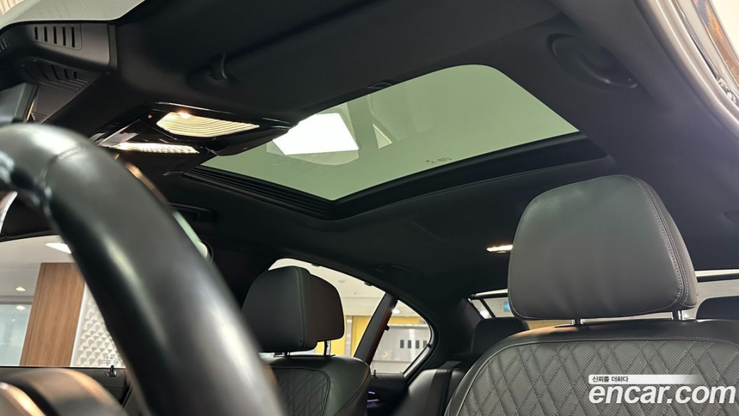 BMW 5-Series 530i M Sport Package, 2023