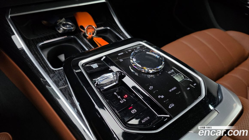 BMW 7-Series 740i xDrive M Sport, 2025