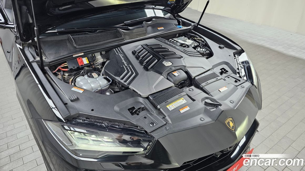 Lamborghini Urus 4.0 V8, 2022