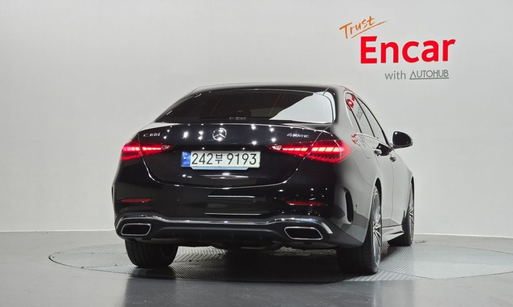 Mercedes-Benz C-Class C300 4MATIC AMG Line, 2024