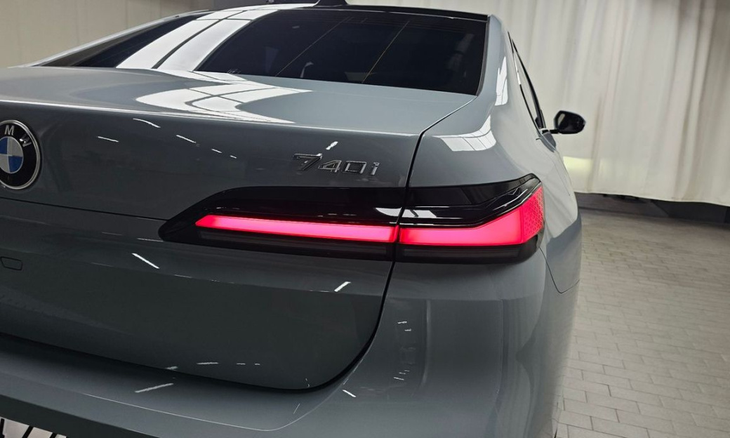 BMW 7-Series 740i xDrive M Sport Limited, 2025