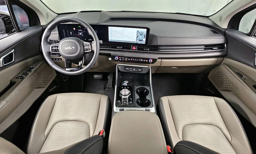 Kia Carnival 9-Seater Noblesse, 2024