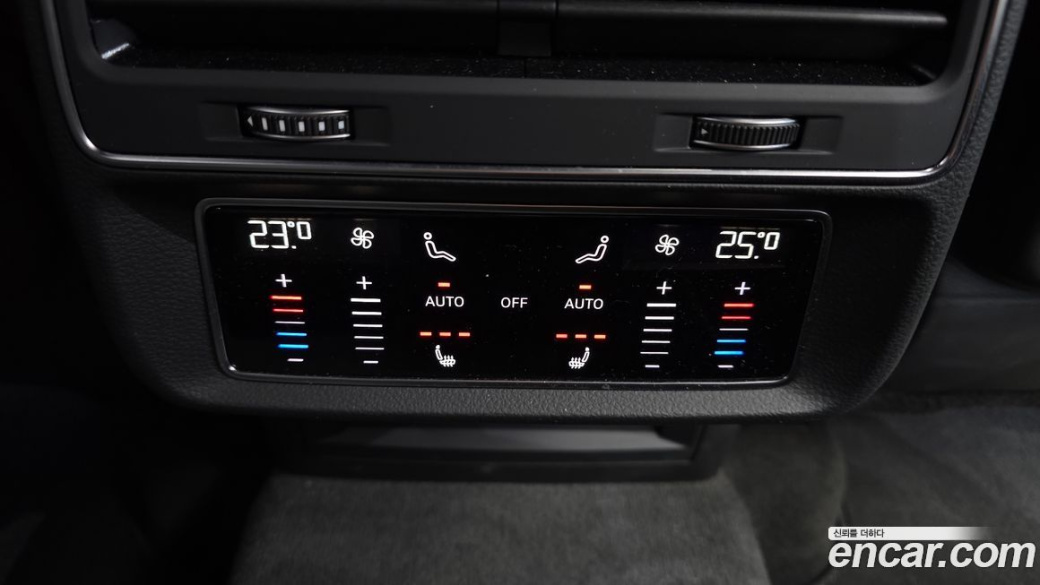 Audi Q8 55 TFSI Quattro Premium, 2023