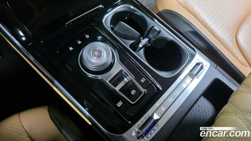 Kia Carnival 9-Seater Signature, 2022