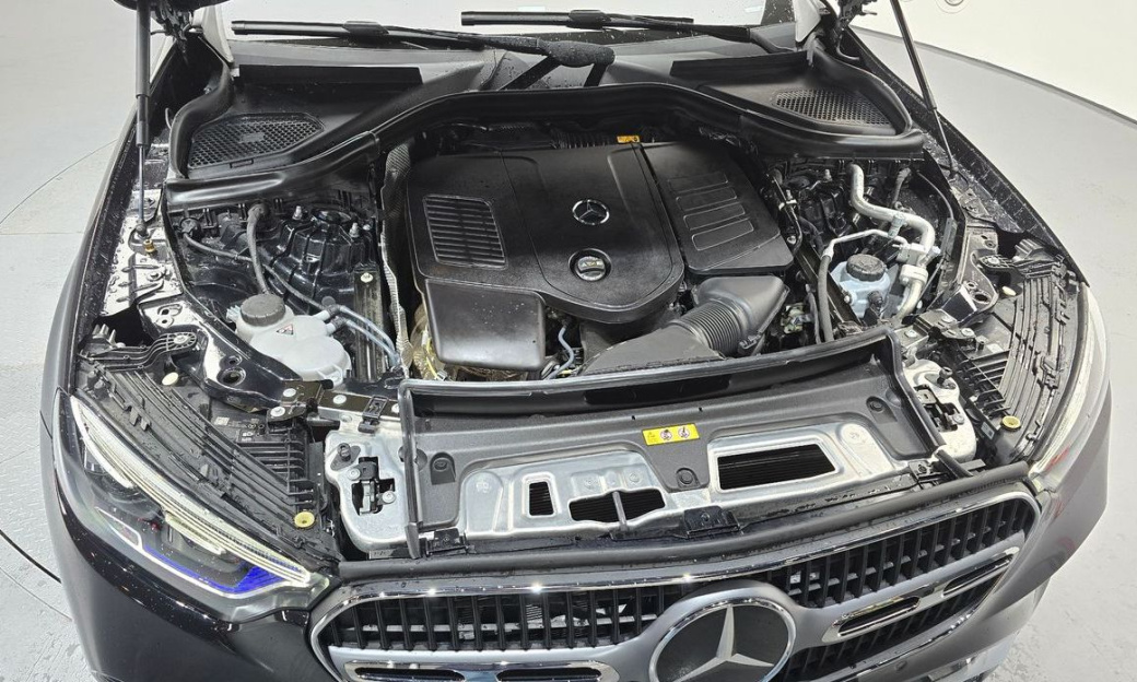 Mercedes-Benz GLC-Class GLC 300 4MATIC Avantgarde, 2025