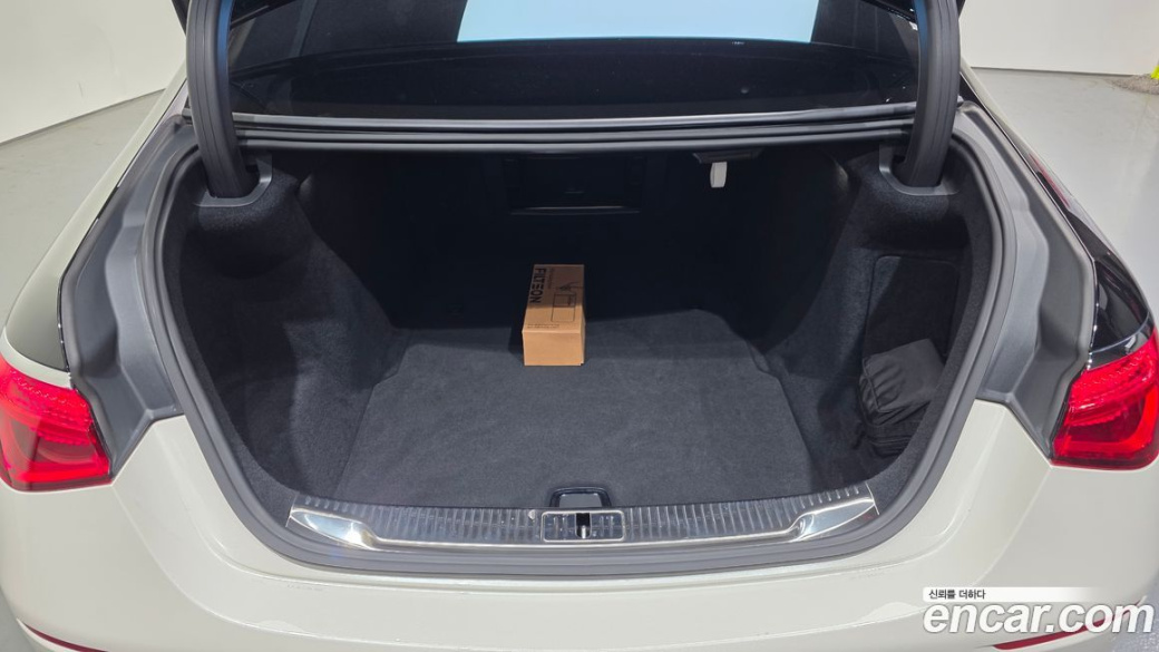 Mercedes-Benz S-Class Maybach S580 4MATIC, 2022