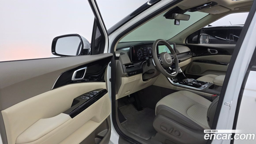 Kia Carnival 9-Seater Noblesse, 2023