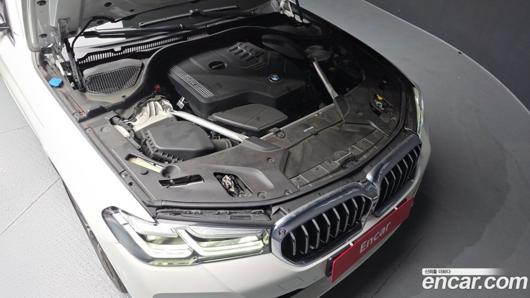 BMW 5-Series 530i xDrive M Sport Package, 2022