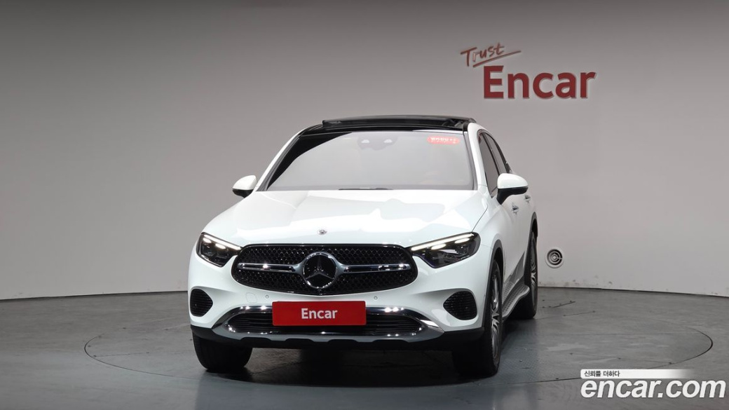 Mercedes-Benz GLC-Class GLC300 4MATIC Avnatgarde Coupe, 2025