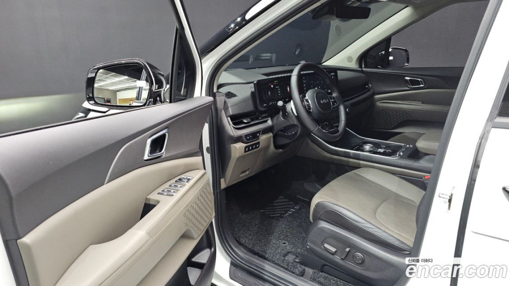 Kia Carnival 9-Seater Noblesse, 2024