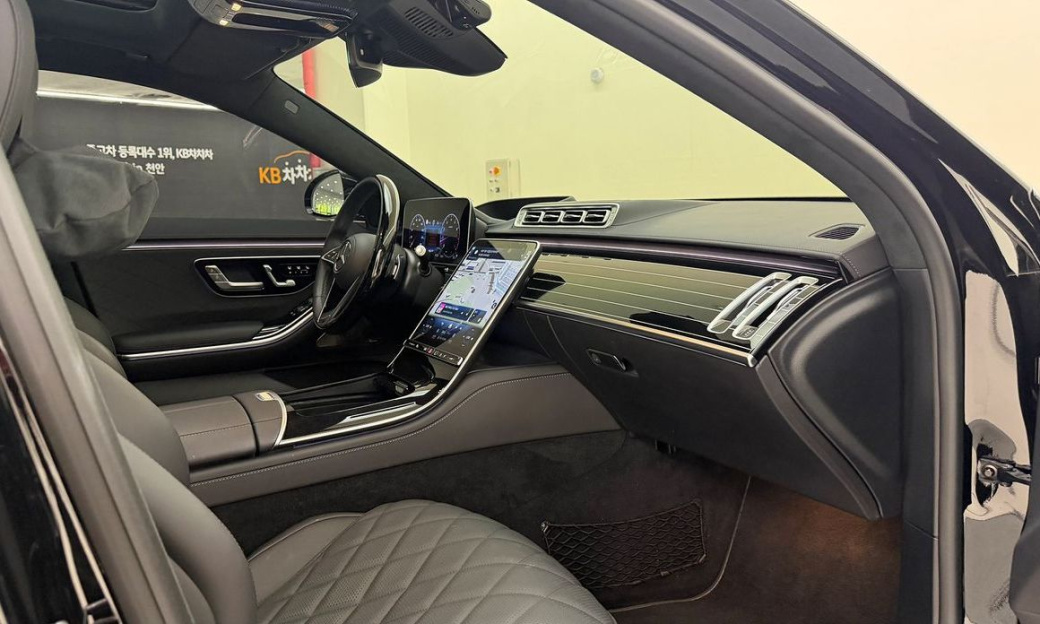 Mercedes-Benz S-Class S580L 4MATIC, 2025
